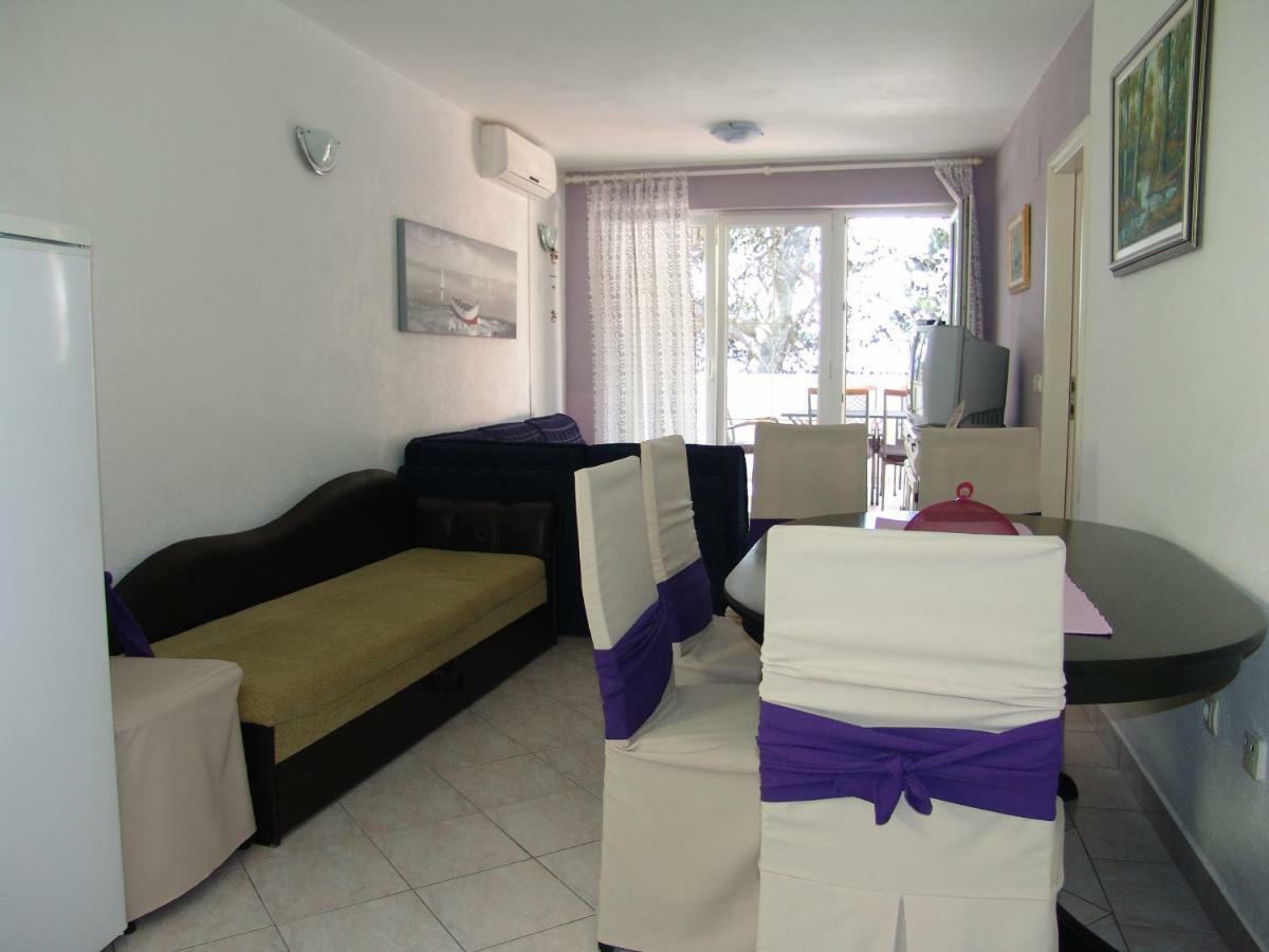 Apartment Mihalj Jadrija First Floor ชิเบนิก ภายนอก รูปภาพ